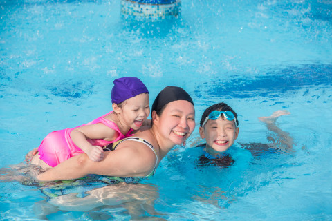 CALD Community Swimming CALD Community Swimming